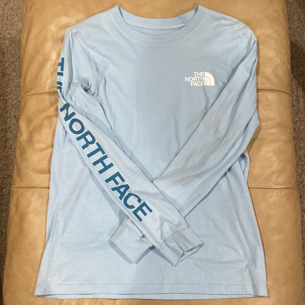 Women’s Long Sleeve North Face Shirt